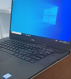 New Laptop Dell Precision 15 3520 16GB Intel Core I7 SSD 512GB