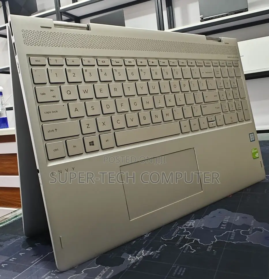 New Laptop HP Envy X360 8GB Intel Core I5 SSD 512GB