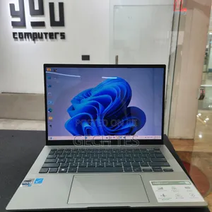 New Laptop Asus ZenBook UX330UA 16GB Intel Core I7 SSD 512GB