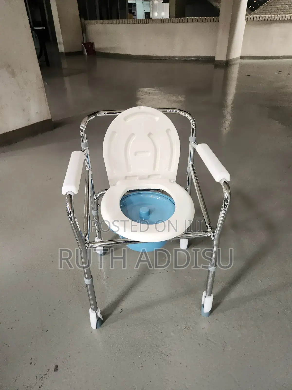 Toilet Chair朱槿commode Chair參加poty Chair兔毛commode Chair廟宇poty Chair