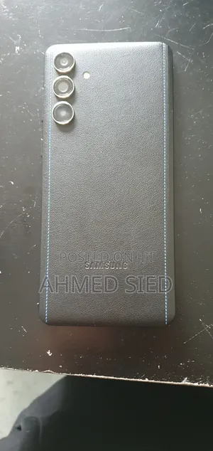 Photo - Samsung Galaxy F55 256 GB Black