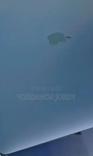 Photo - New Laptop Apple MacBook Pro 2017 16GB Intel Core I7 SSD 512GB