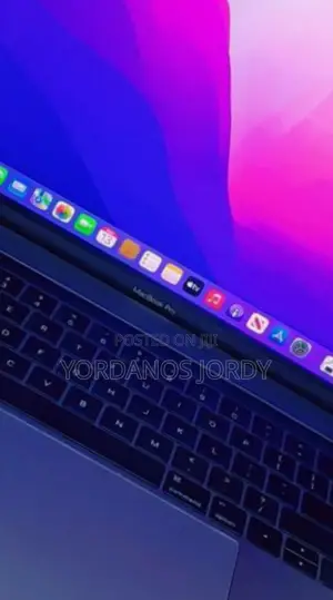 New Laptop Apple MacBook Pro 2017 16GB Intel Core I7 SSD 512GB