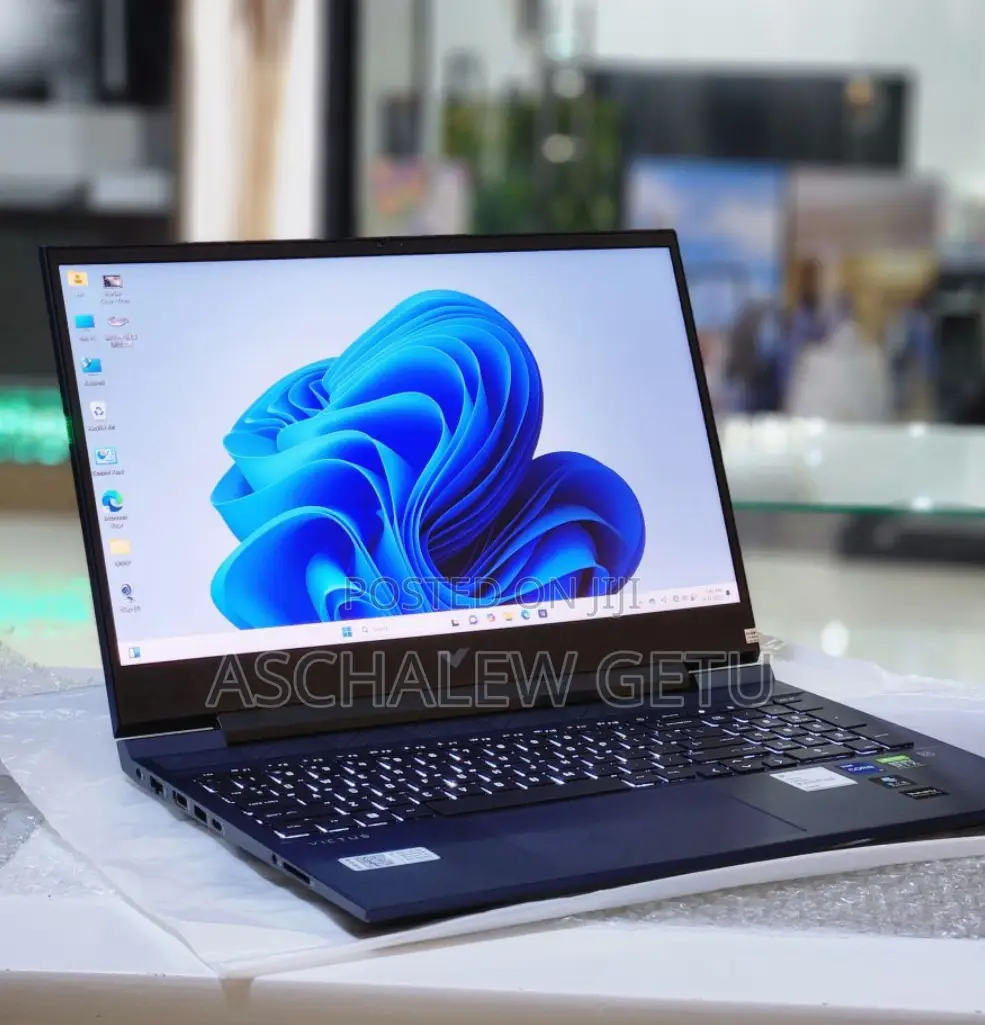 New Laptop HP Victus 15 16GB Intel Core I7 SSD 512GB