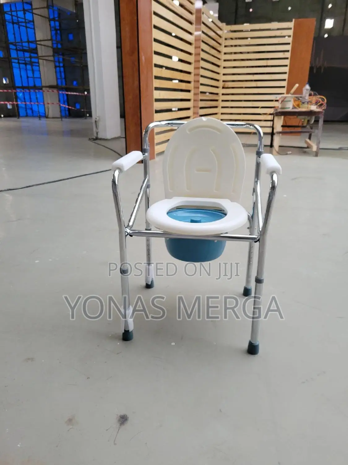 Commode Chair髹፪toilet Chair=÷Wheelchair凸出toilet+Pot Chair直岭multi-Use