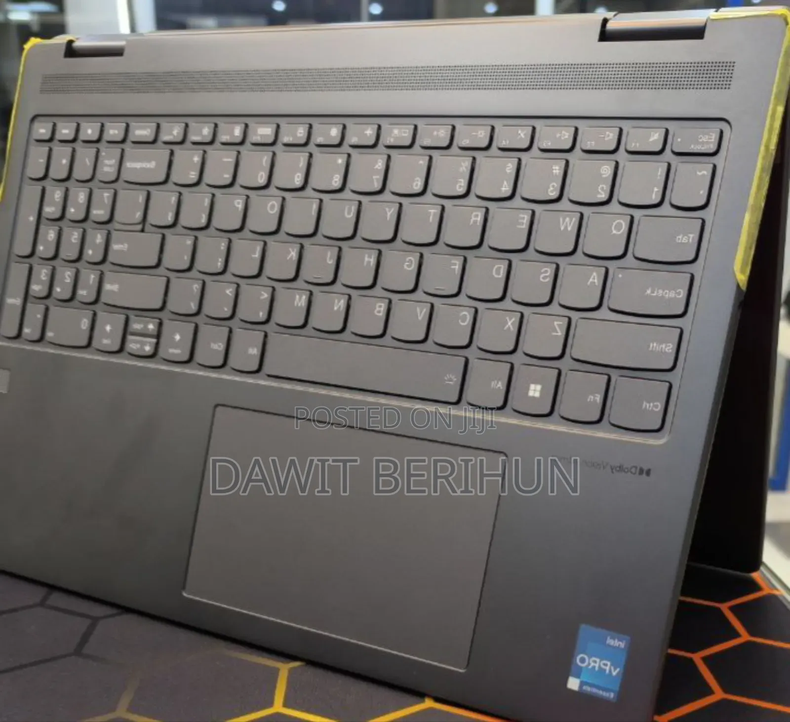 New Laptop Lenovo Yoga 7i 16GB Intel Core I7 SSD 1T