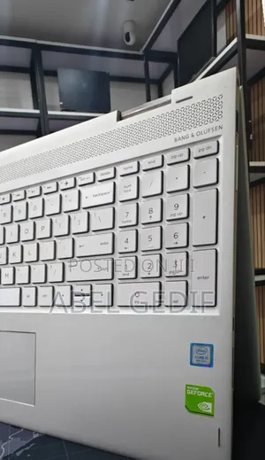 New Laptop HP Envy X360 8GB Intel Core I5 SSD 512GB