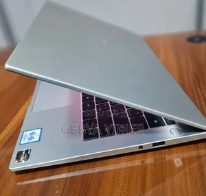 New Laptop Huawei MateBook 13 WRT-W19E 8GB Intel Core I5 SSD 512GB