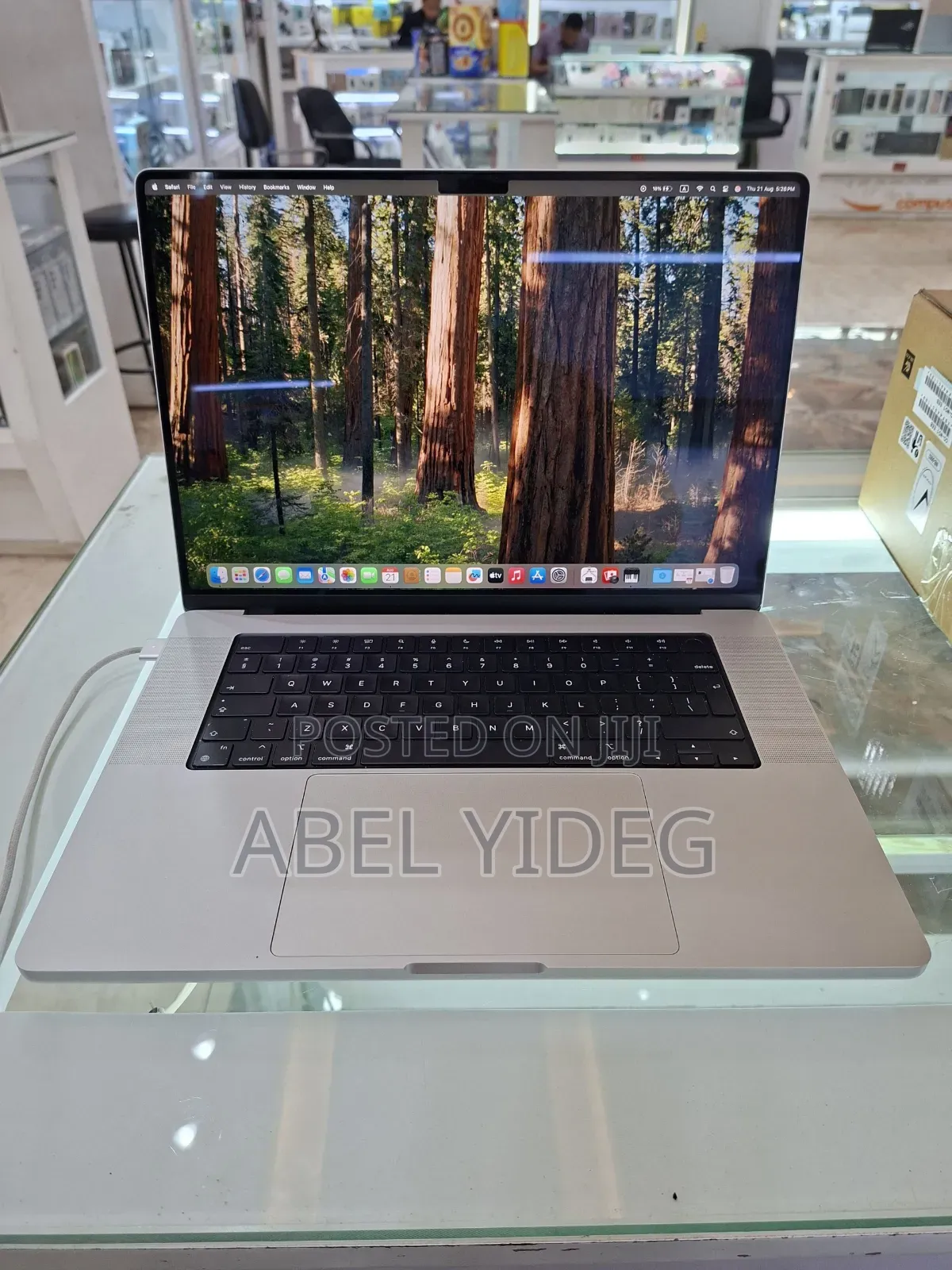 New Laptop Apple MacBook 16GB Apple M1 Pro SSD 1T