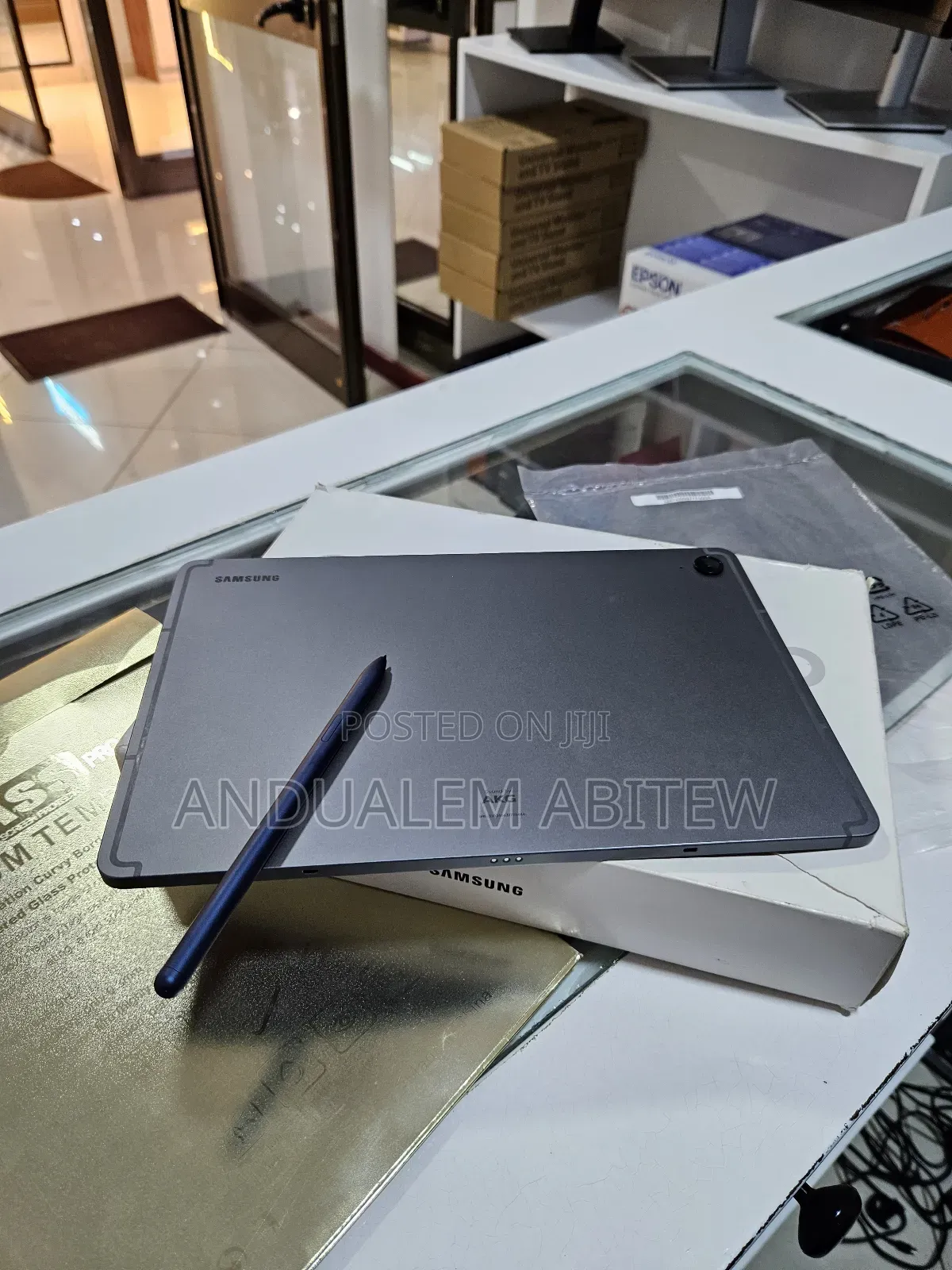 New Samsung Galaxy Tab S9 FE 128 GB Gray