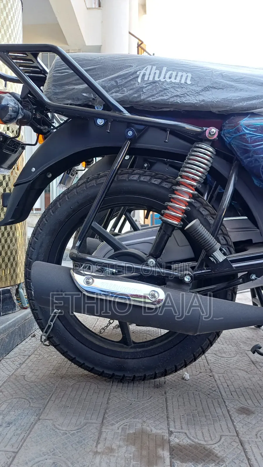 New Bajaj Boxer 150 UG 2024 Red