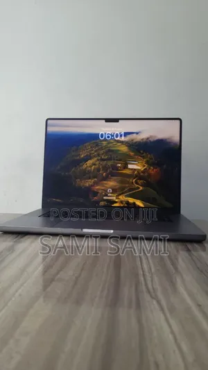 Photo - New Laptop Apple MacBook Pro 2021 M1 16GB Apple M1 Pro SSD 512GB