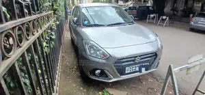 Photo - Suzuki Dzire 2022 Silver