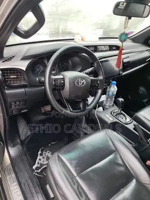 Toyota Hilux 2021 Beige