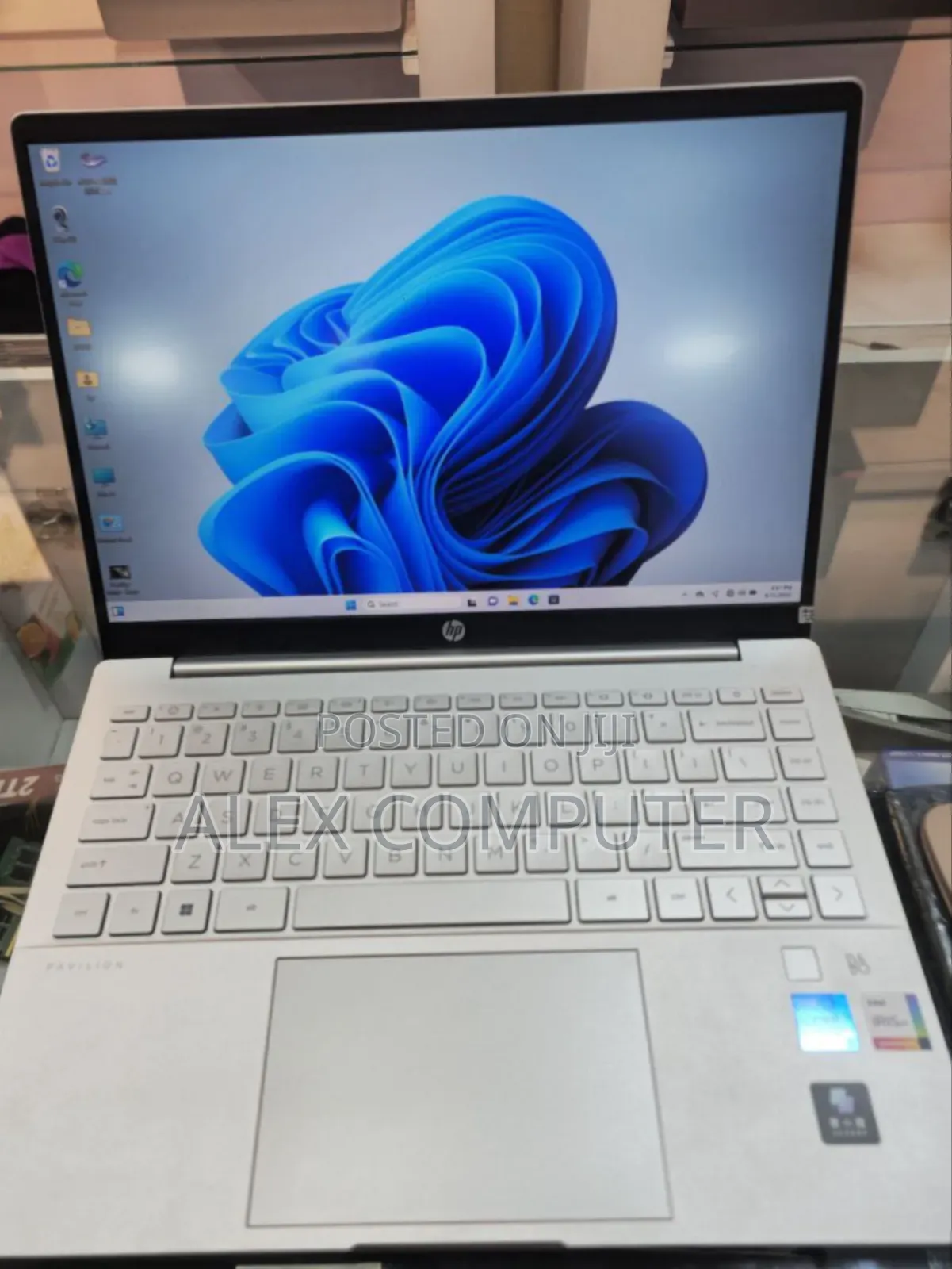 New Laptop HP 14-Ep0063 16GB Intel Core I5 SSD 512GB