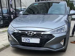 Photo - Hyundai Avante 2019 Gray