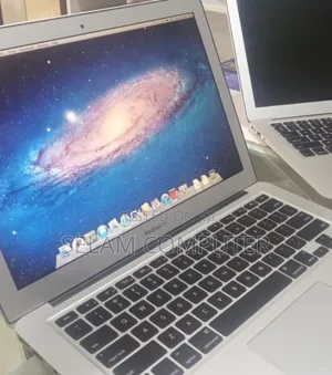 New Laptop Apple MacBook 2011 4GB Intel Core I5 SSD 128GB