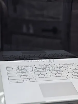 New Laptop Microsoft Surface Book 3 16GB Intel Core I7 SSD 256GB