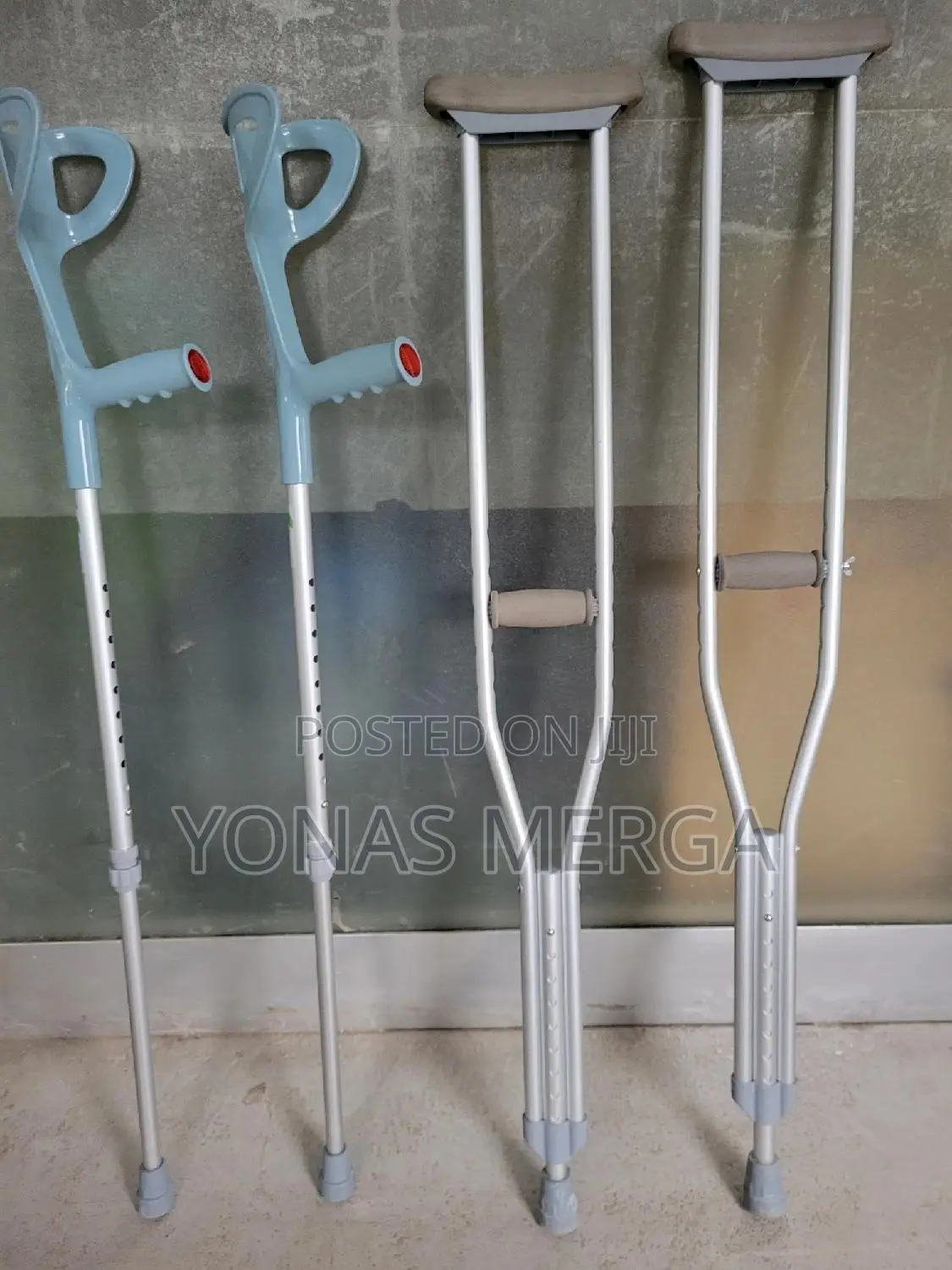 Comfortable :Crutches麪፪crutches⩩⨳Handgrip (5’2-5’10), X-Large