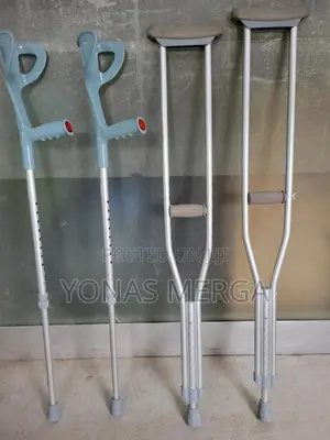 Photo - Comfortable :Crutches麪፪crutches⩩⨳Handgrip (5’2-5’10), X-Large