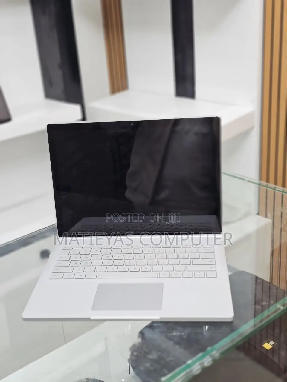 New Laptop Microsoft Surface Book 3 16GB Intel Core I7 SSD 256GB