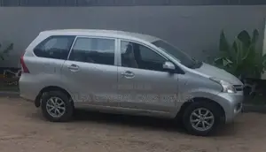 Photo - Toyota Avanza 2013 Silver