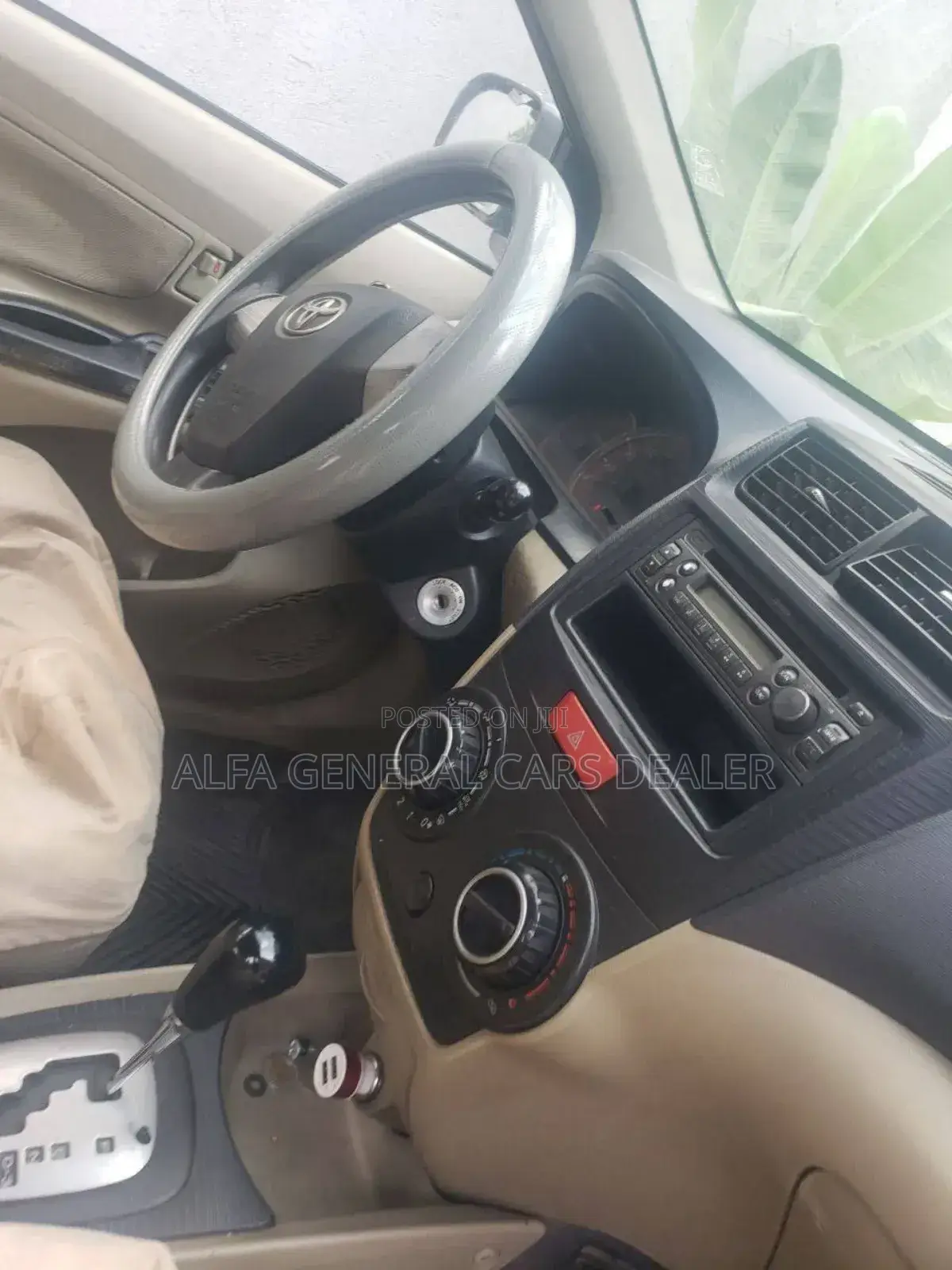 Toyota Avanza 2013 Silver