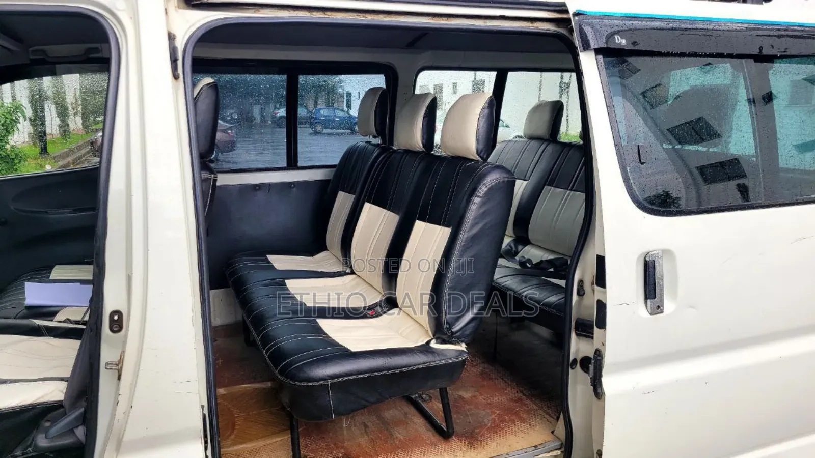 Toyota HiAce 2006 White