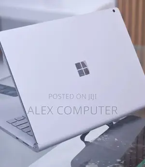 New Laptop Microsoft Surface Book 3 16GB Intel Core I7 SSD 256GB