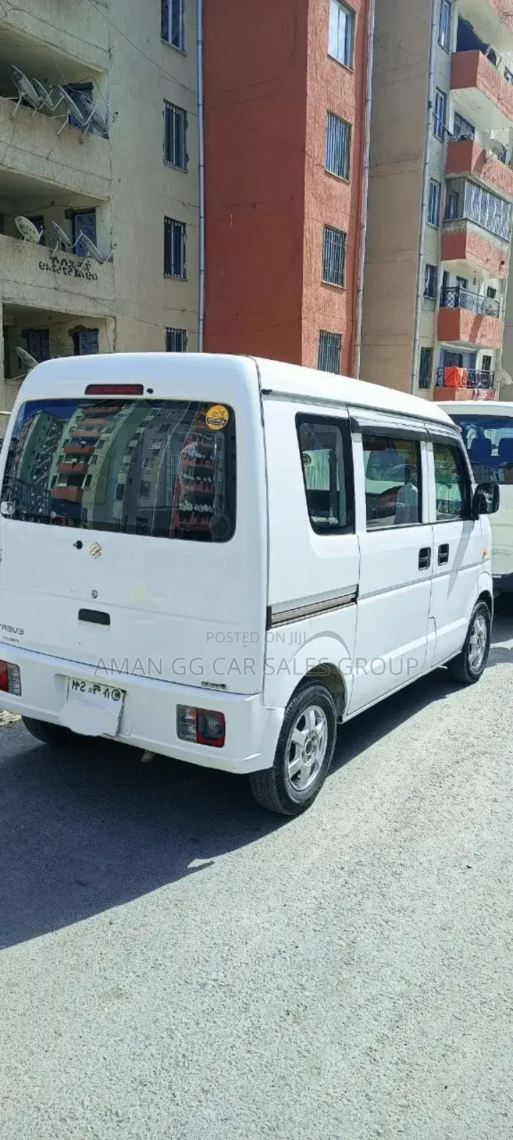 Suzuki Every 2012 White