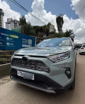 Photo - Toyota RAV4 TRD Off Road 2021 Green