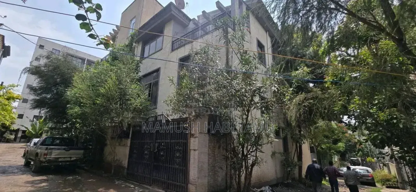 Furnished 5bdrm Maisonette in አዲስአበባ, Nifas Silk-Lafto for sale