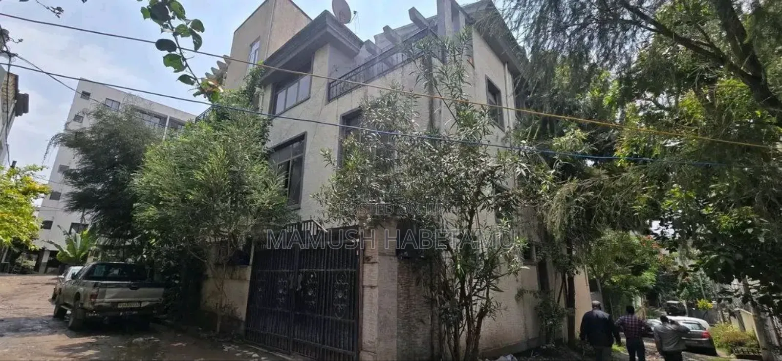 Furnished 5bdrm Maisonette in አዲስአበባ, Nifas Silk-Lafto for sale