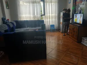 Furnished 5bdrm Maisonette in አዲስአበባ, Nifas Silk-Lafto for sale