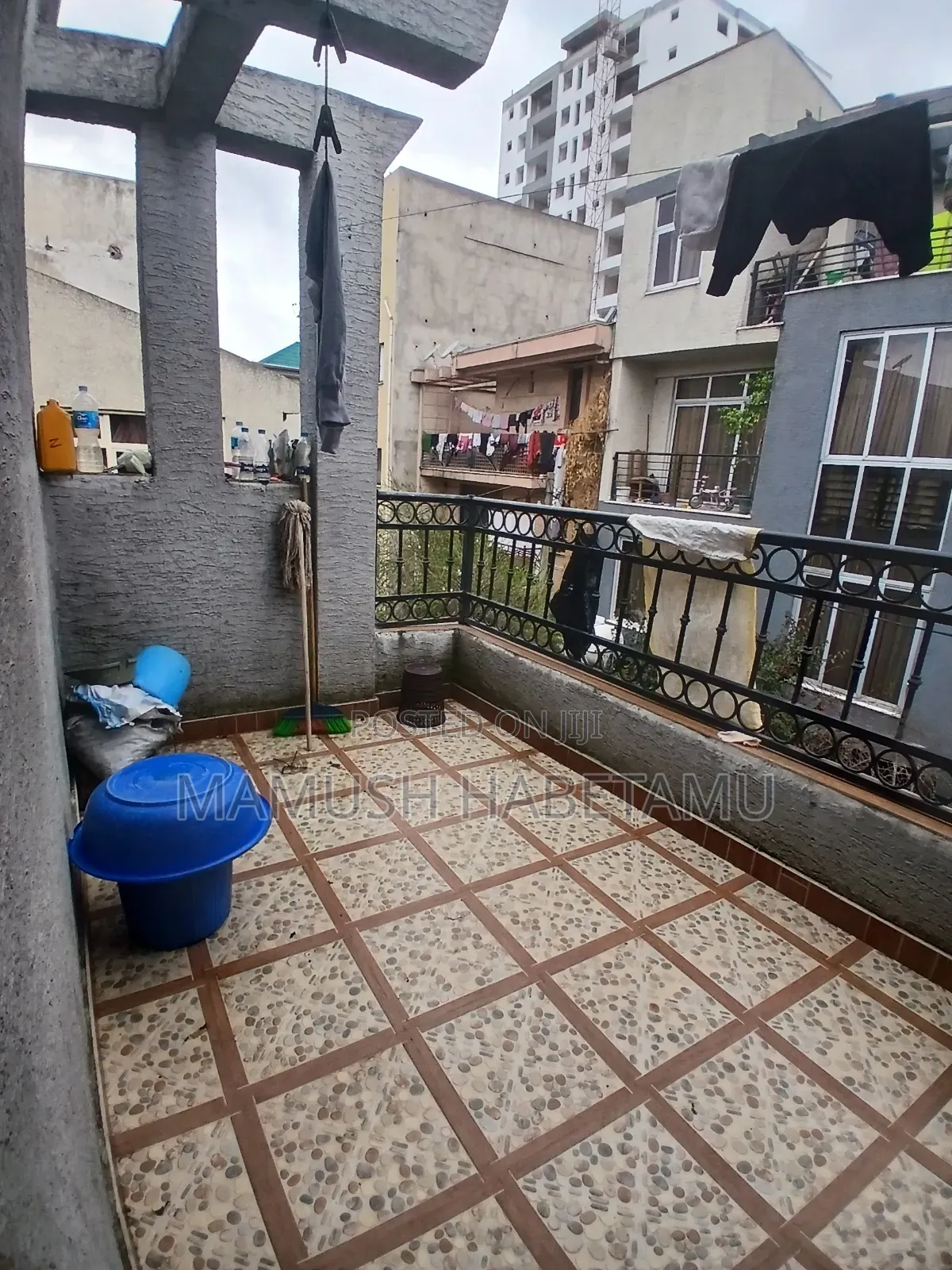 Furnished 5bdrm Maisonette in አዲስአበባ, Nifas Silk-Lafto for sale