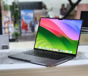 New Laptop Apple MacBook Pro 2021 M1 32GB SSD 512GB