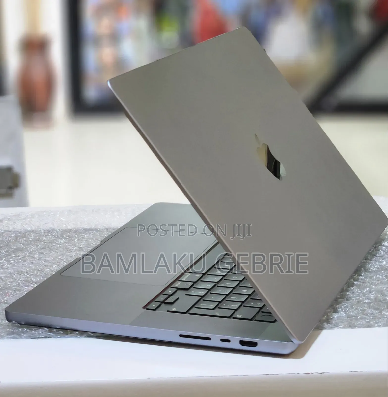 New Laptop Apple MacBook Pro M1 32GB Apple M1 Max SSD 512GB