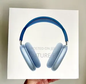 Photo - Apple Airpod Max Headset Sync With Apple Ecosystem