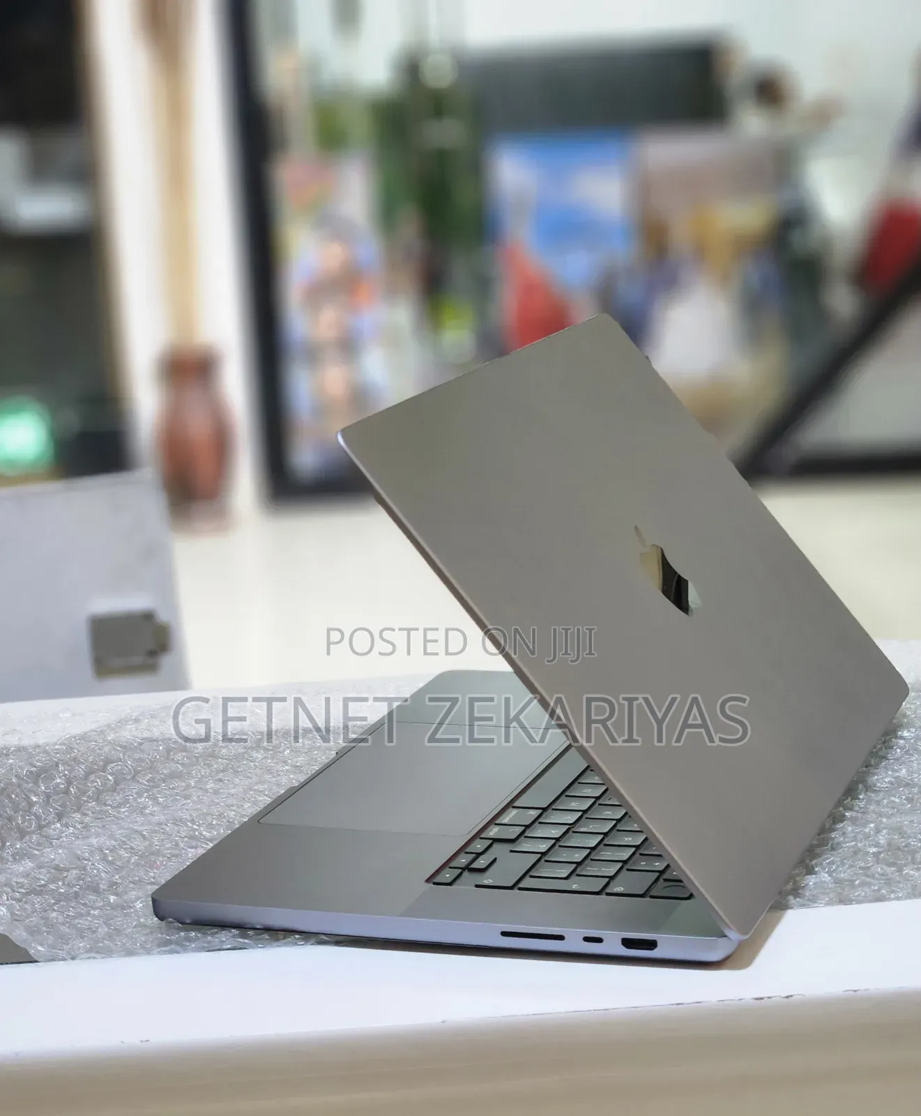 New Laptop Apple MacBook Pro 2021 M1 32GB Apple M1 Max SSD 512GB