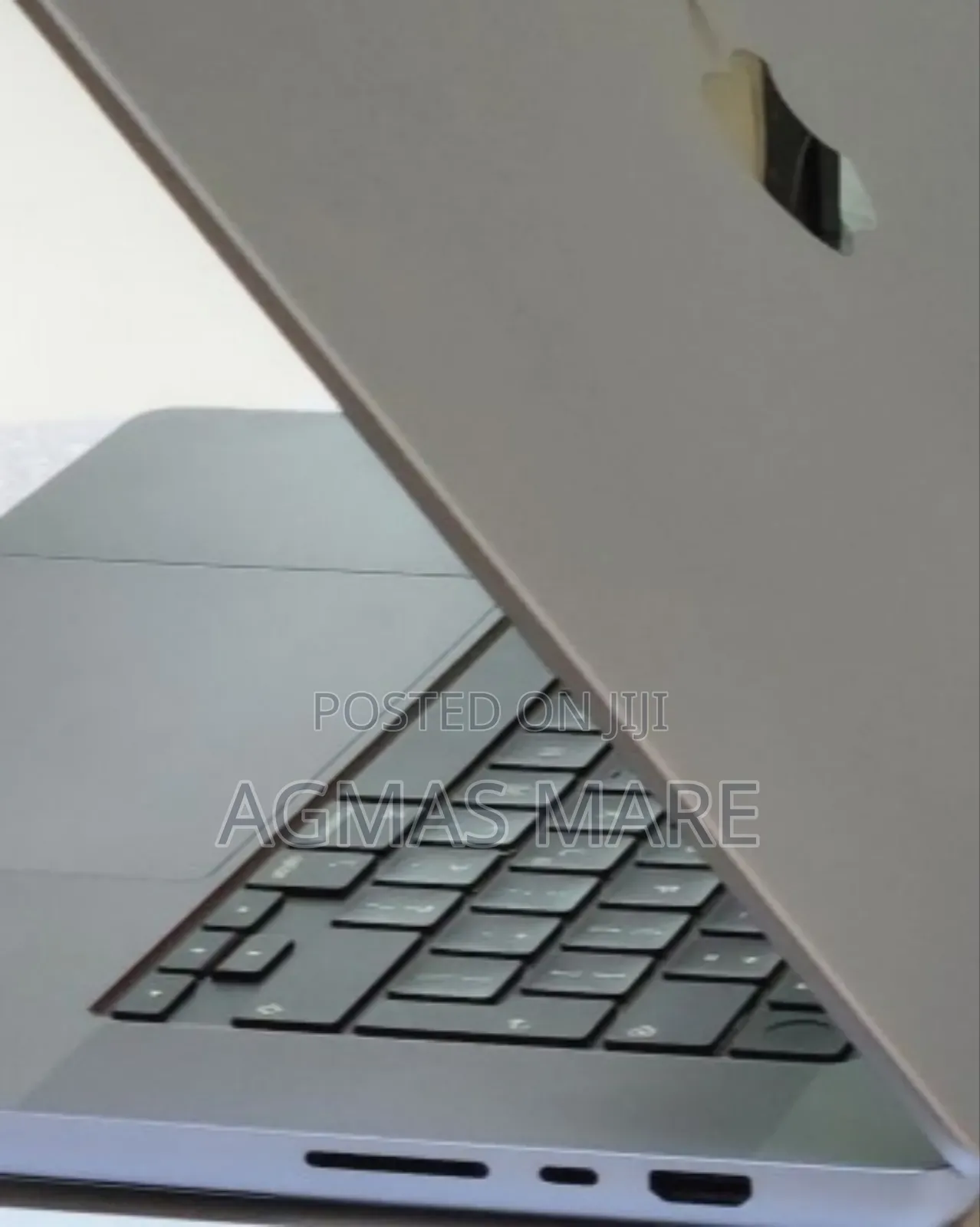 New Laptop Apple MacBook Pro M1 32GB Apple M1 Pro SSD 512GB