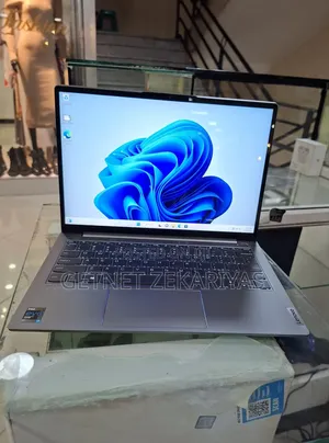 Photo - New Laptop Lenovo ThinkBook 13 16GB Intel Core i7 SSD 512GB