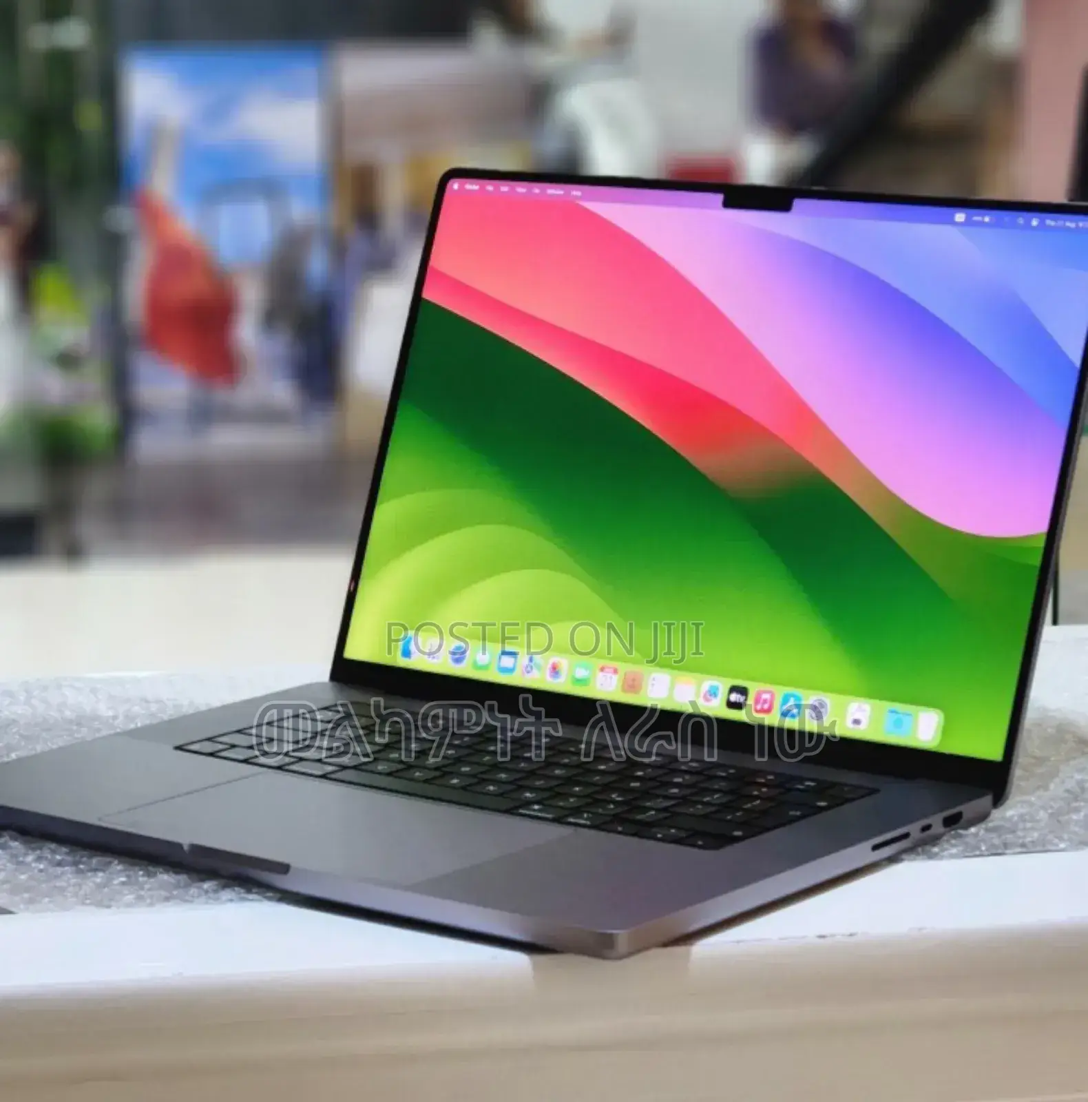 New Laptop Apple MacBook Pro M1 32GB Apple M1 Max SSD 512GB