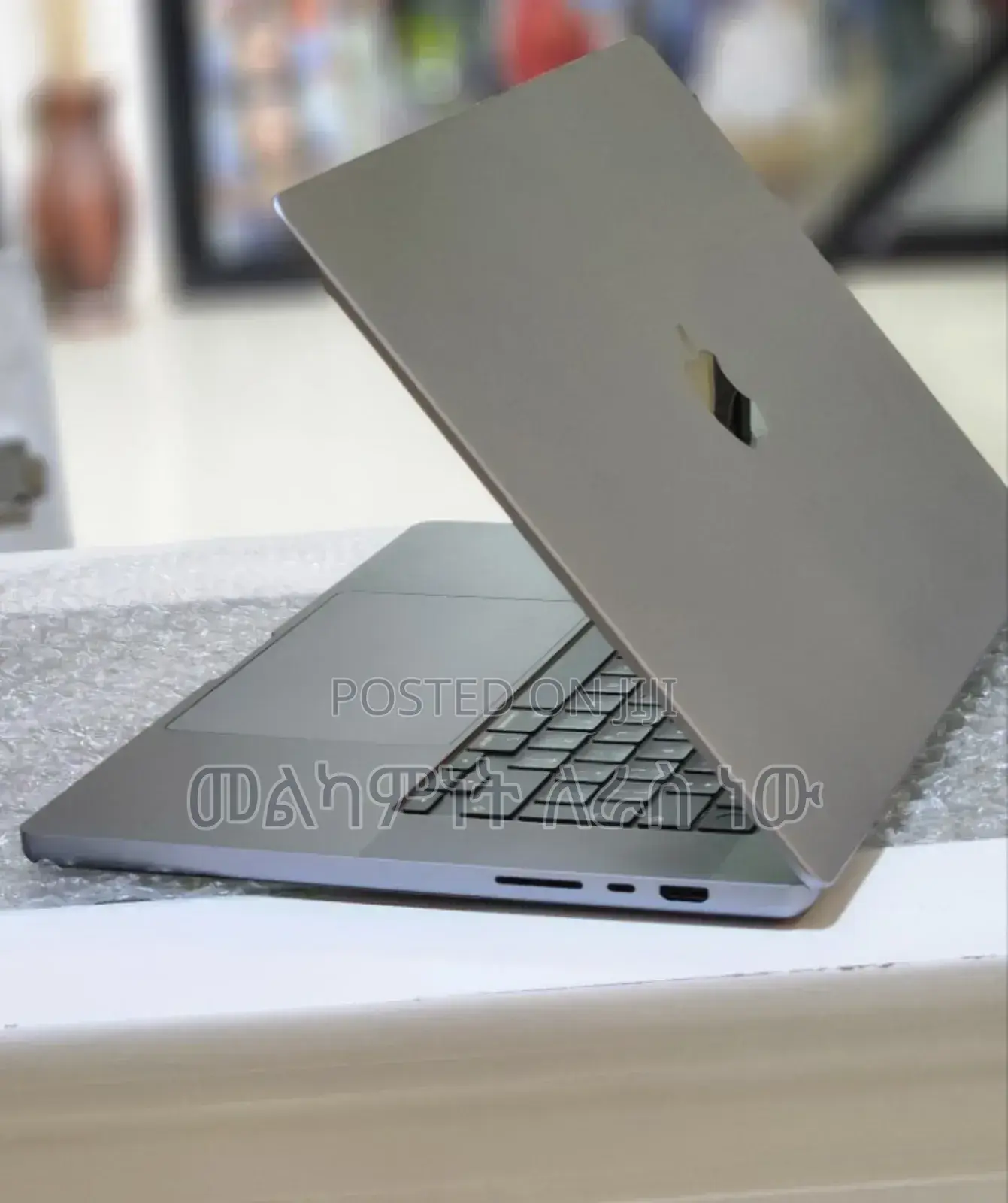 New Laptop Apple MacBook Pro M1 32GB Apple M1 Max SSD 512GB