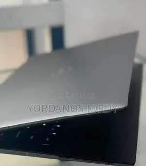 New Laptop Dell Precision 15 3520 32GB Intel Core I7 SSD 1T