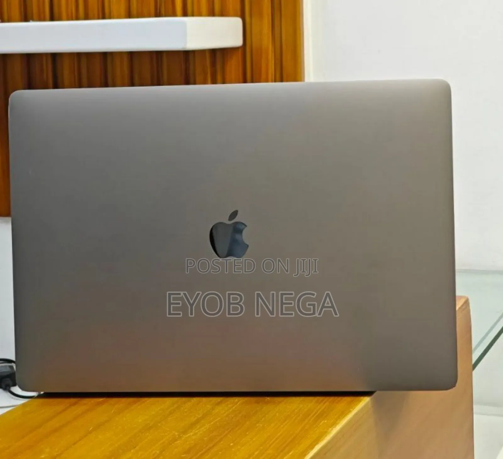 New Laptop Apple MacBook Pro 2019 16GB Intel Core i7 SSD 512GB