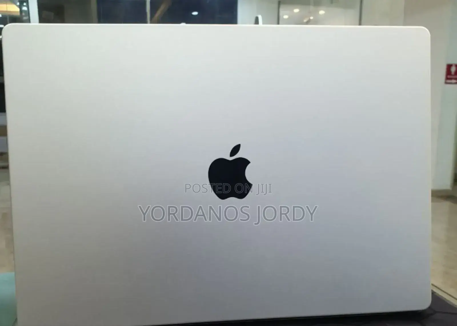 New Laptop Apple MacBook Pro M1 32GB Apple M1 Pro SSD 512GB