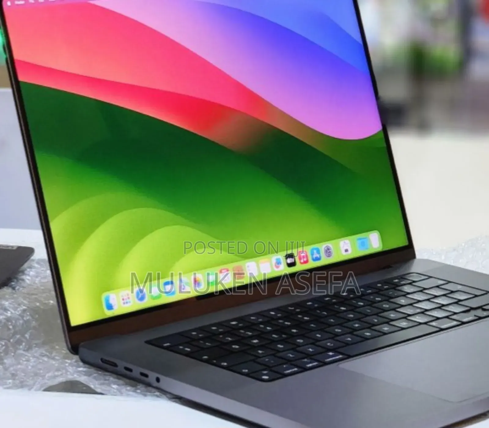 New Laptop Apple MacBook Pro 2021 M1 32GB Apple M1 Max SSD 512GB