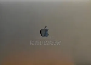 New Laptop Apple MacBook Pro 2017 16GB Intel Core I7 SSD 512GB