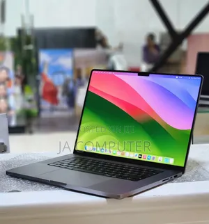 New Laptop Apple MacBook Pro M1 32GB Apple M1 Pro SSD 512GB