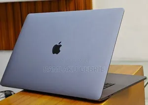 Photo - New Laptop Apple MacBook Pro 2019 16GB Intel Core I7 SSD 512GB